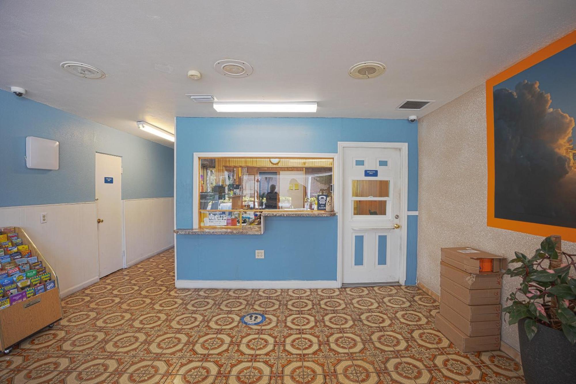 Sunrise Inn By Oyo Titusville Fl Exterior foto