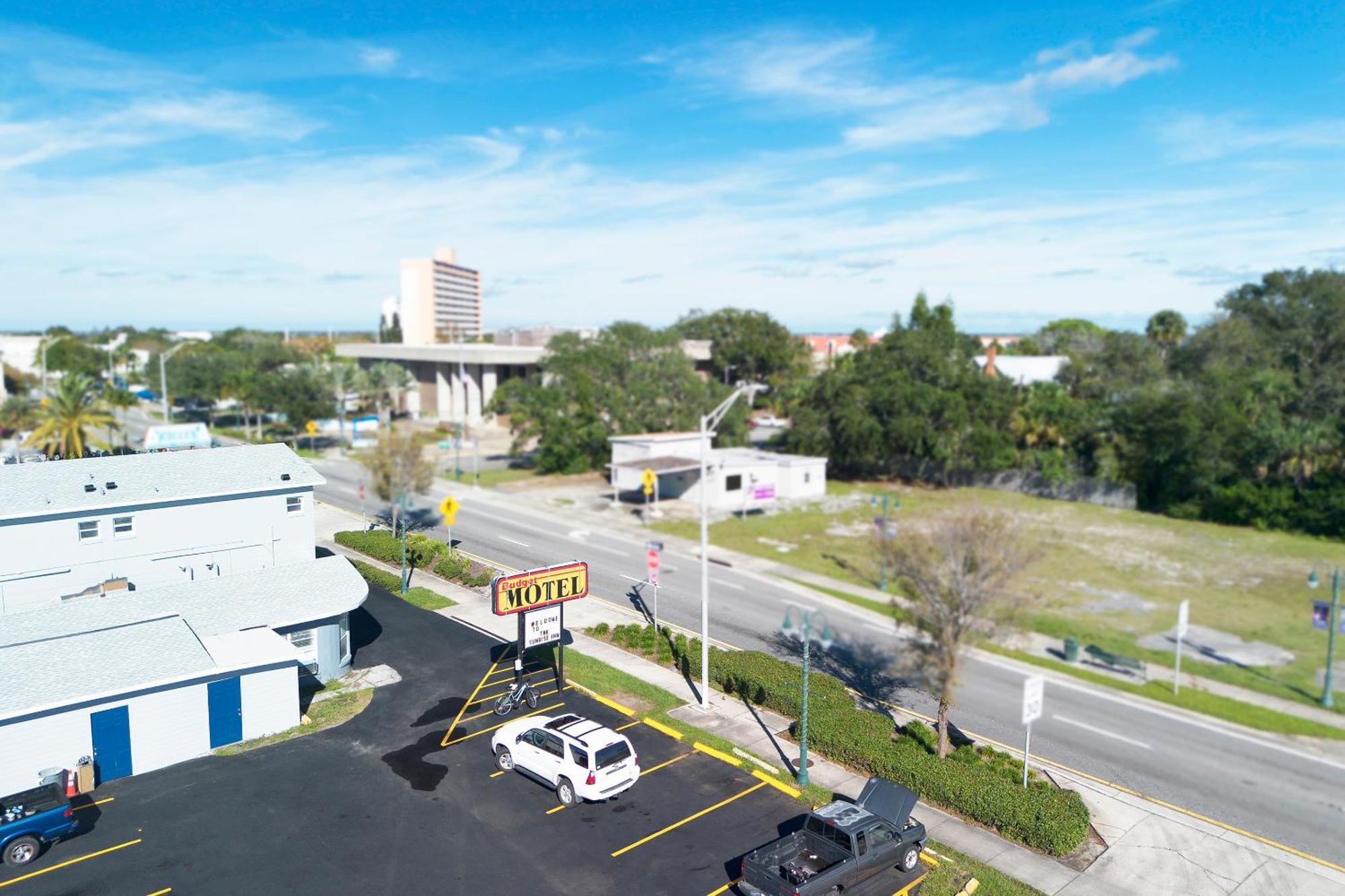 Sunrise Inn By Oyo Titusville Fl Exterior foto