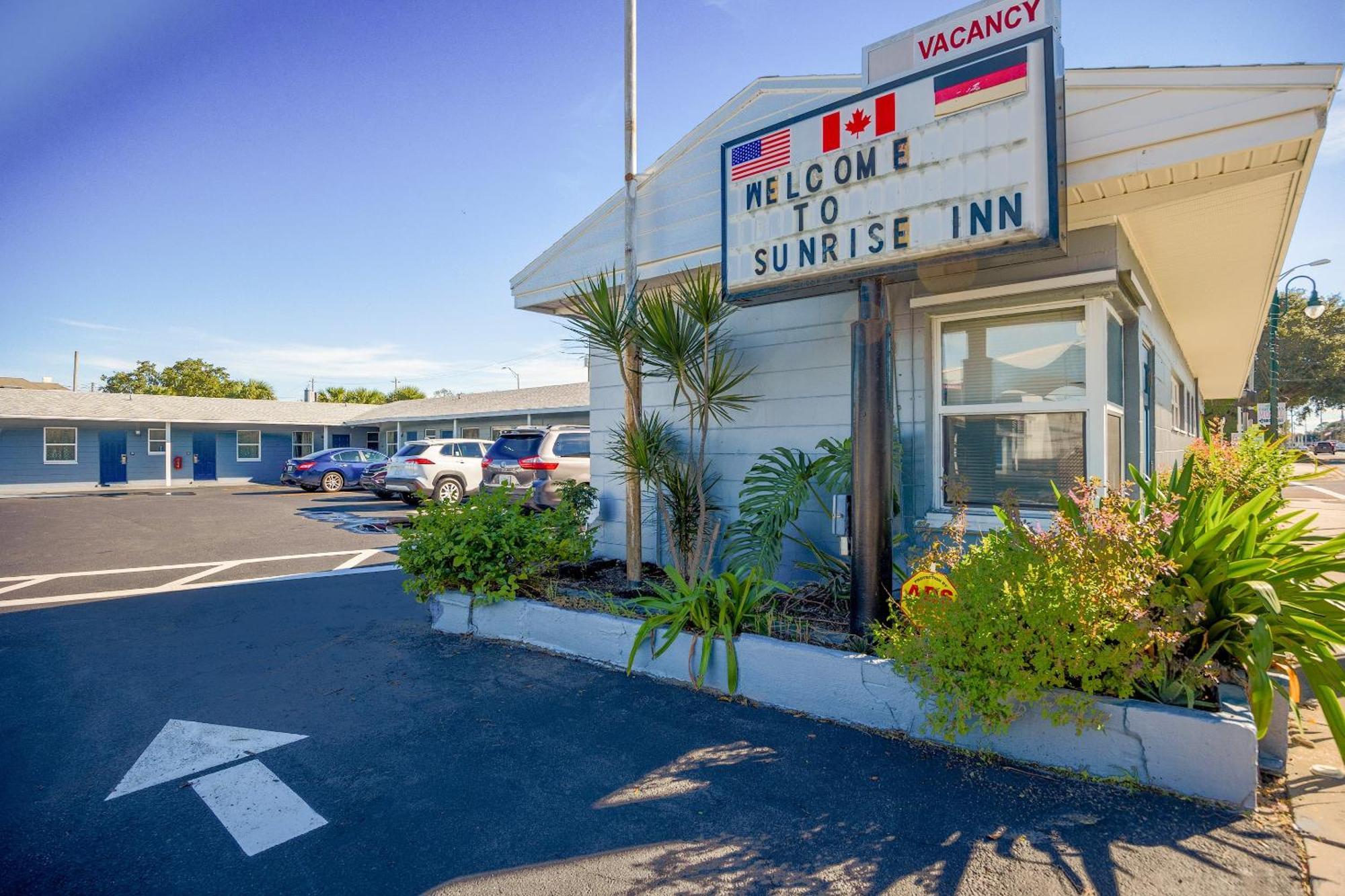 Sunrise Inn By Oyo Titusville Fl Exterior foto