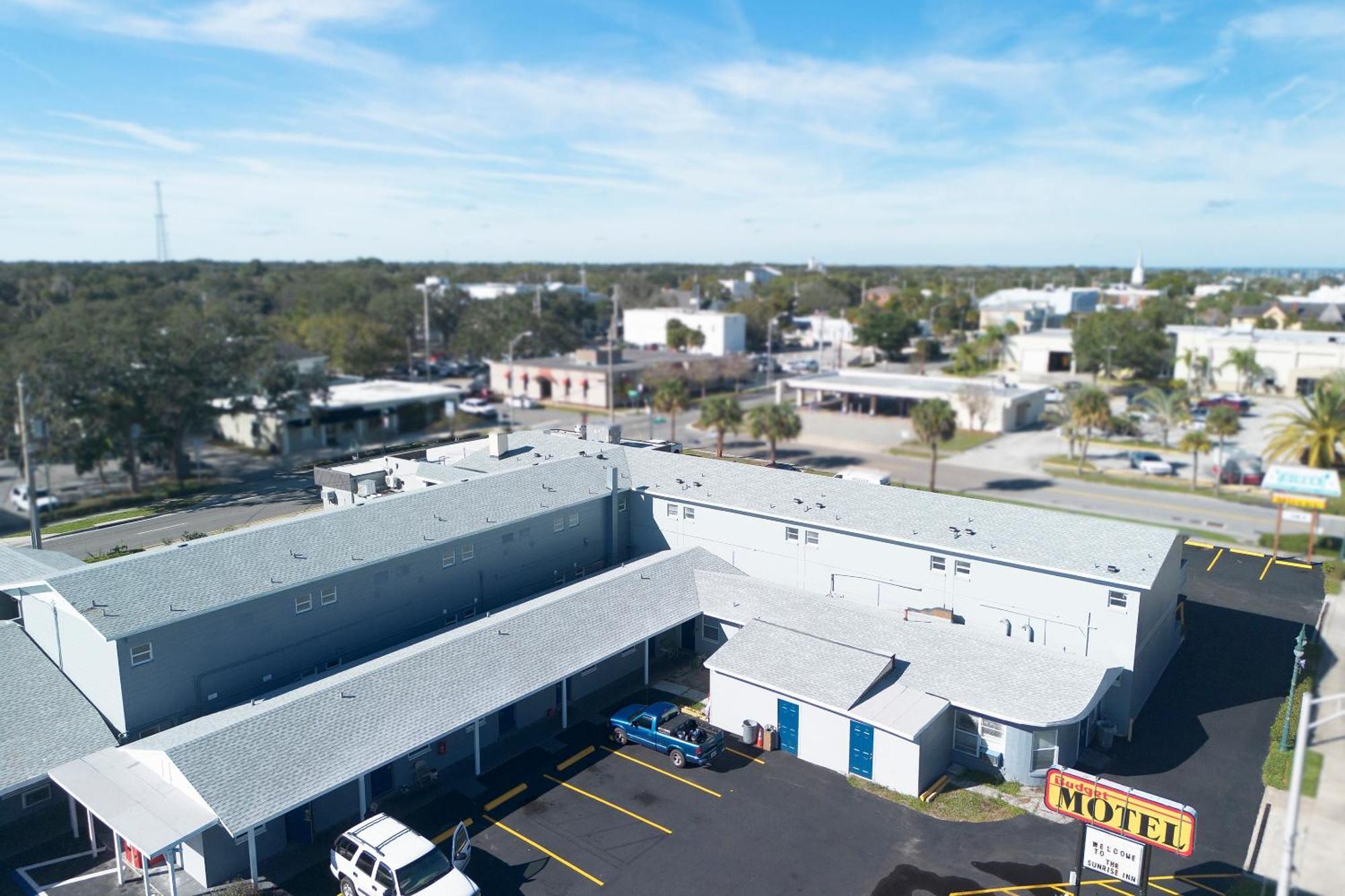 Sunrise Inn By Oyo Titusville Fl Exterior foto