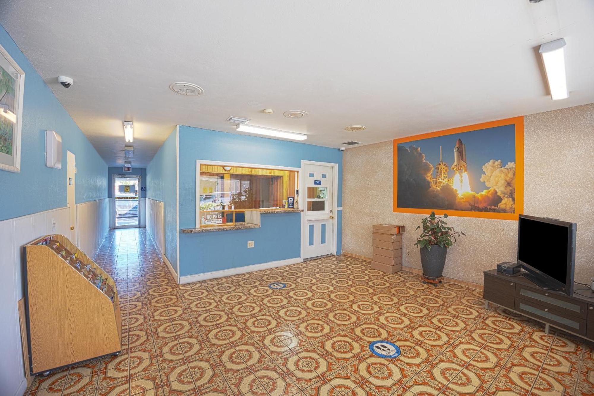 Sunrise Inn By Oyo Titusville Fl Exterior foto